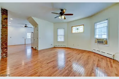 37 E Somerset St #1, Raritan, NJ 08869 - Photo 3