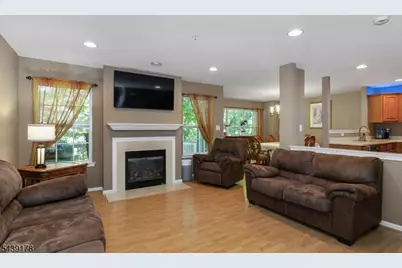 169 Vista Ter, Pompton Lakes, NJ 07442 - Photo 5
