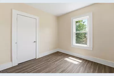 479 Centre St, Nutley, NJ 07110 - Photo 9
