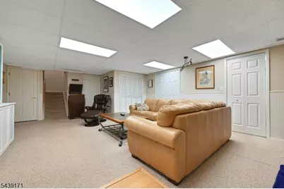 211 Yorktowne Ct, Washington Township, NJ 07676 - Photo 17