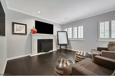 211 Yorktowne Ct, Washington Township, NJ 07676 - Photo 11