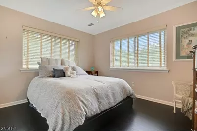 211 Yorktowne Ct, Washington Township, NJ 07676 - Photo 13