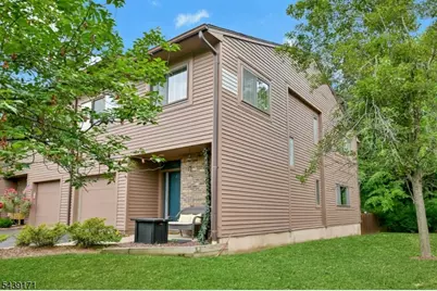 211 Yorktowne Ct, Washington Township, NJ 07676 - Photo 1