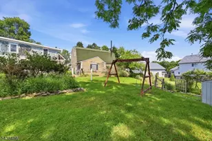 92 Randolph Ave, Mine Hill, NJ 07803 - Photo 3