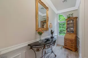 10 Schmidt Cir, Watchung, NJ 07069 - Photo 3