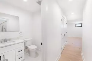 132 Warren St, Clifton, NJ 07013 - Photo 9