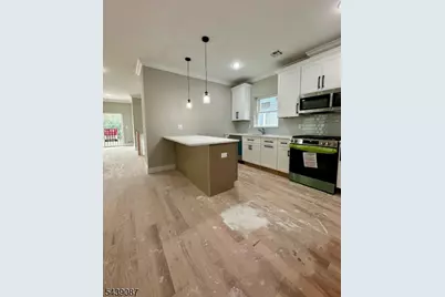 670 Summer St, Elizabeth, NJ 07202 - Photo 3