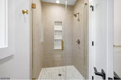 20 Hampton Ter, Livingston, NJ 07039 - Photo 43