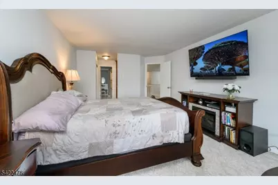 675 Raritan Rd #24, Clark Township, NJ 07066 - Photo 17