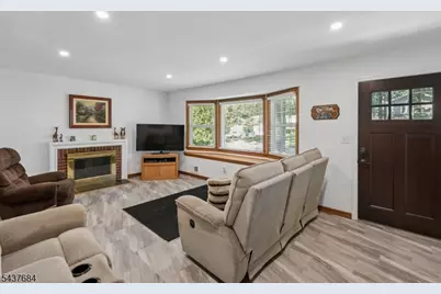 17 Orange Pl, Wayne, NJ 07470 - Photo 5