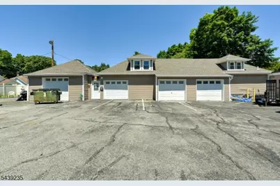 150 Hamburg Tpke, Bloomingdale, NJ 07403 - Photo 3
