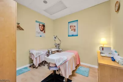 785 Njsh 22W, North Plainfield, NJ 07060 - Photo 17