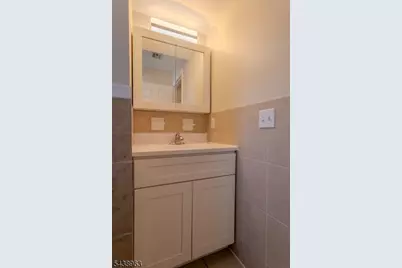 28 Triton Ter, Newark, NJ 07104 - Photo 15
