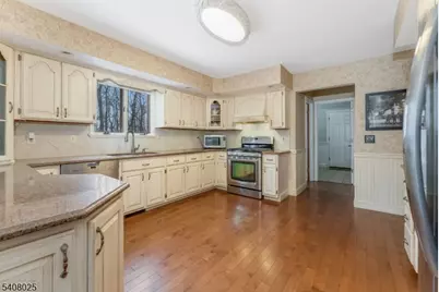 6 Bluebird Ct, Raritan Township, NJ 08822 - Photo 7