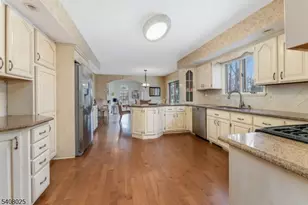 6 Bluebird Ct, Raritan Township, NJ 08822 - Photo 9