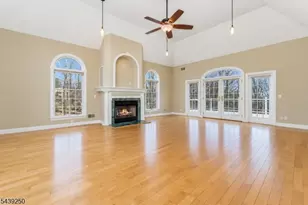 6 Bluebird Ct, Raritan Township, NJ 08822 - Photo 15