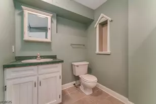 6 Bluebird Ct, Raritan Township, NJ 08822 - Photo 29