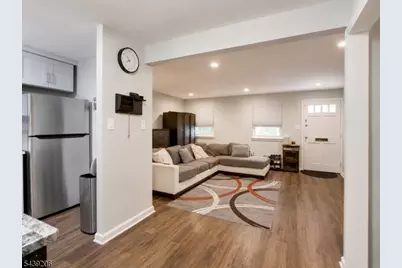 500 S Center St #E11, City Of Orange Twp., NJ 07050 - Photo 5