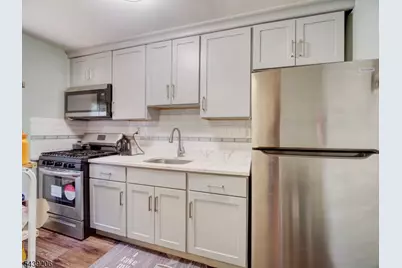 500 S Center St #E11, City Of Orange Twp., NJ 07050 - Photo 5