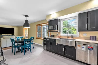283 Floral Dr, Bridgewater, NJ 08807 - Photo 9