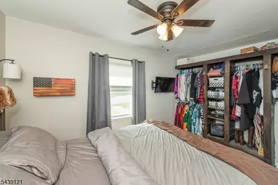 123 Idalroy Trl, Hopatcong, NJ 07843 - Photo 15