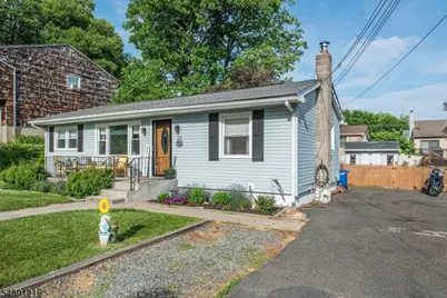 123 Idalroy Trl, Hopatcong, NJ 07843 - Photo 3