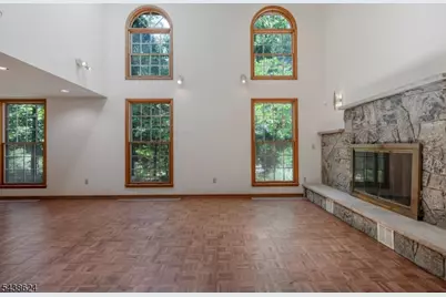 29 Brook Dr, Watchung, NJ 07069 - Photo 3