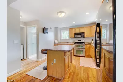 8 Pine St, West Orange Township, NJ 07052 - Photo 7