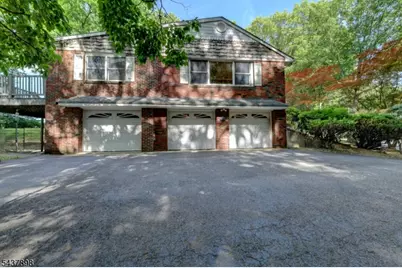 34 Knoll Rd, Wayne, NJ 07470 - Photo 5
