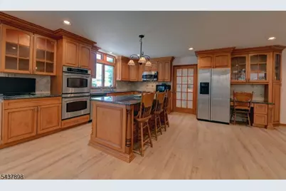 34 Knoll Rd, Wayne, NJ 07470 - Photo 13