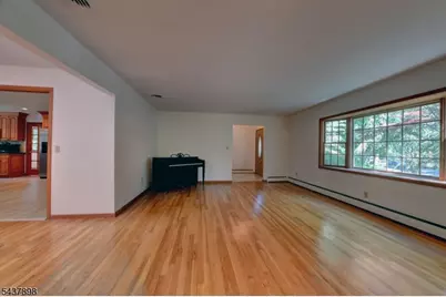 34 Knoll Rd, Wayne, NJ 07470 - Photo 7