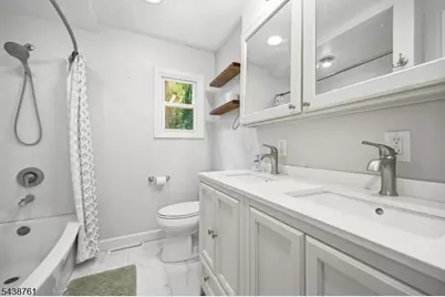 312 Lakeview Dr, Hampton Township, NJ 07860 - Photo 7