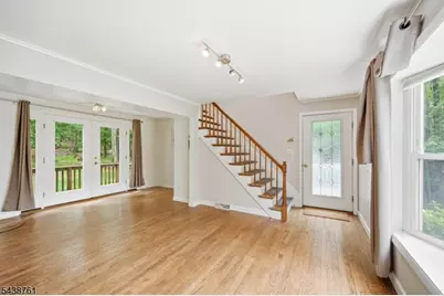 312 Lakeview Dr, Hampton Township, NJ 07860 - Photo 5