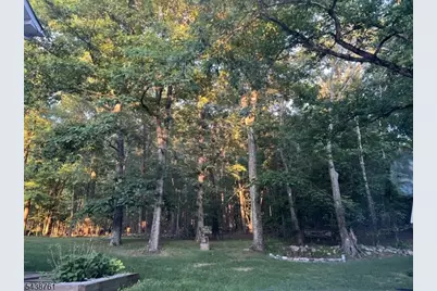 312 Lakeview Dr, Hampton Township, NJ 07860 - Photo 23