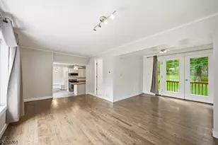 312 Lakeview Dr, Hampton Township, NJ 07860 - Photo 3