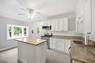 312 Lakeview Dr, Hampton Township, NJ 07860 - Photo 11