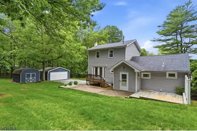 312 Lakeview Dr, Hampton Township, NJ 07860 - Photo 23