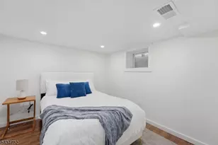 166 Lincoln St, Montclair, NJ 07042 - Photo 27