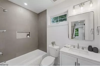 166 Lincoln St, Montclair, NJ 07042 - Photo 19