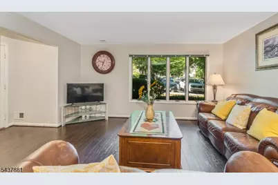 107 Westchester Ter, Clinton Township, NJ 08801 - Photo 7