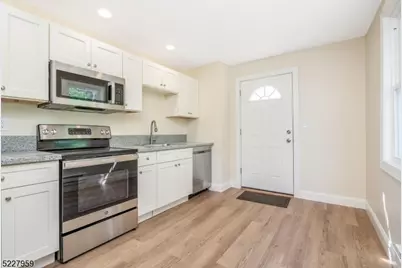 13 Maple St #15A, Milford, NJ 08848 - Photo 5
