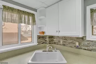 916 Gates St, Phillipsburg, NJ 08865 - Photo 9
