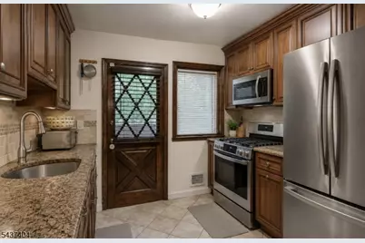 16 Highview Dr, Woodland Park, NJ 07424 - Photo 3