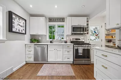 25 Grove St, Caldwell, NJ 07006 - Photo 9