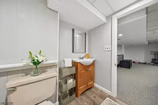 25 Grove St, Caldwell, NJ 07006 - Photo 27