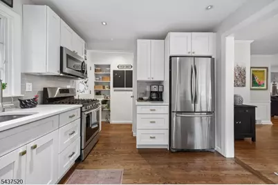 25 Grove St, Caldwell, NJ 07006 - Photo 11