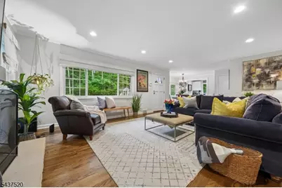 25 Grove St, Caldwell, NJ 07006 - Photo 3