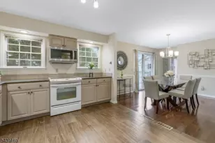 11 Hampton Ct, Bernards Township, NJ 07920 - Photo 7