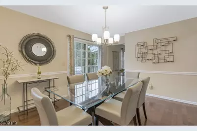 11 Hampton Ct, Bernards Township, NJ 07920 - Photo 9
