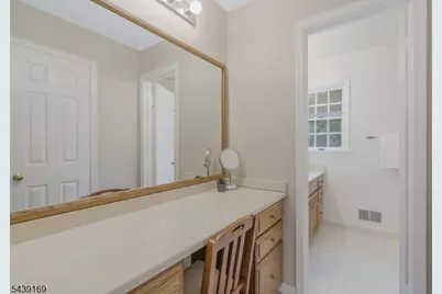 11 Hampton Ct, Bernards Township, NJ 07920 - Photo 19